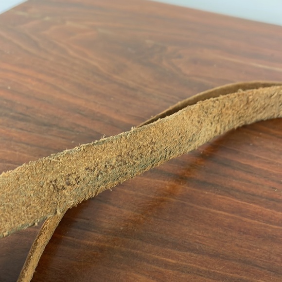 Brown leather belt - Picture 6 of 7